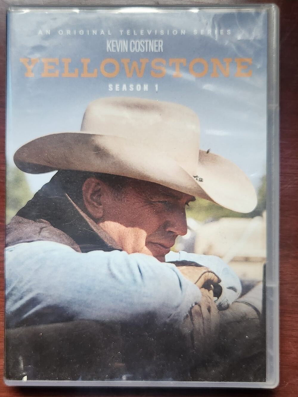 Yellowstone Season 1 DVD Complete First Season Kevin Costner 4 Disc Set
